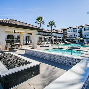  Apartment Beautiful Townhome With Garage In Vegas